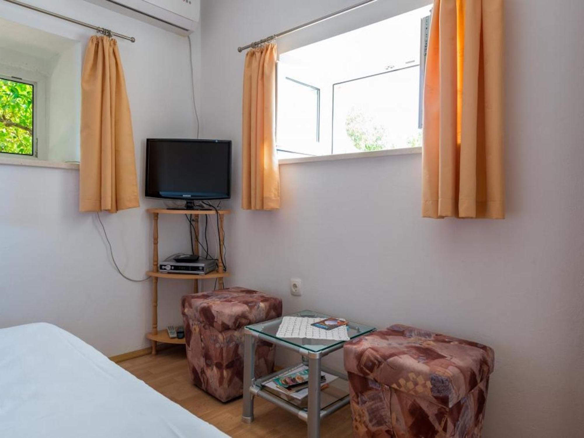 Kirigin Apartment *